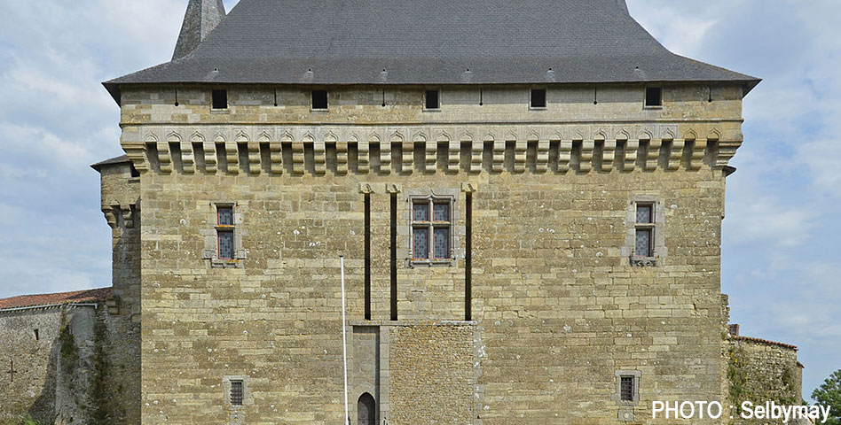 entrée château Sigournais